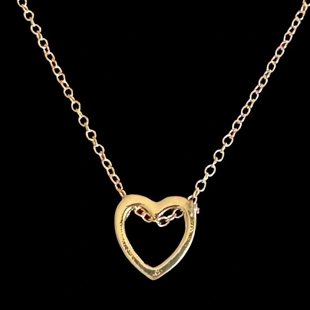 🆕 Gold Necklace Elegance Redefined Hrt - Picture 1 of 3
